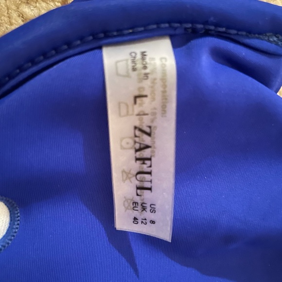 6 LARGE BIKINI TOPS FOR $35! - Picture 7 of 13